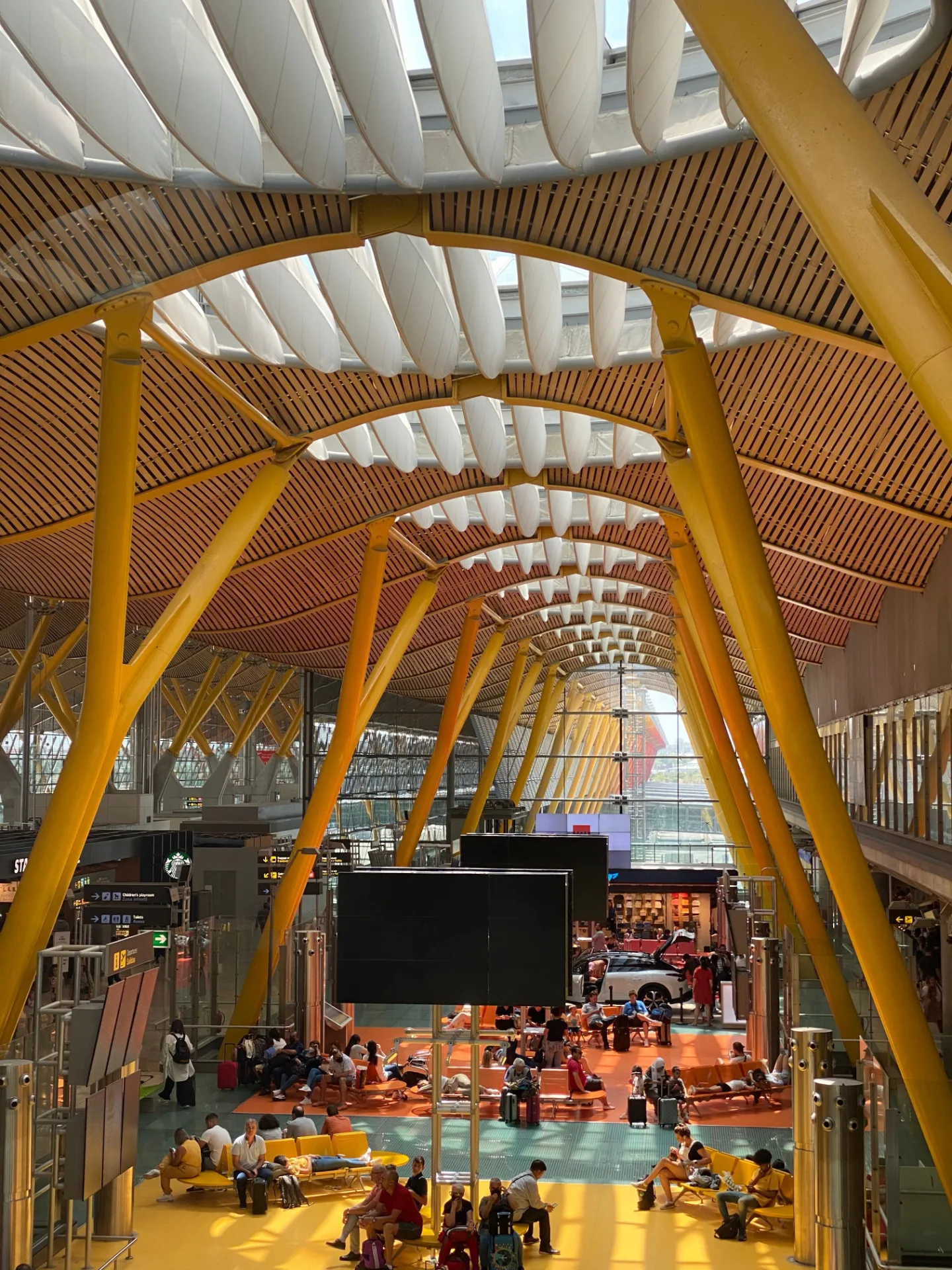 Día 1 — América - Madrid