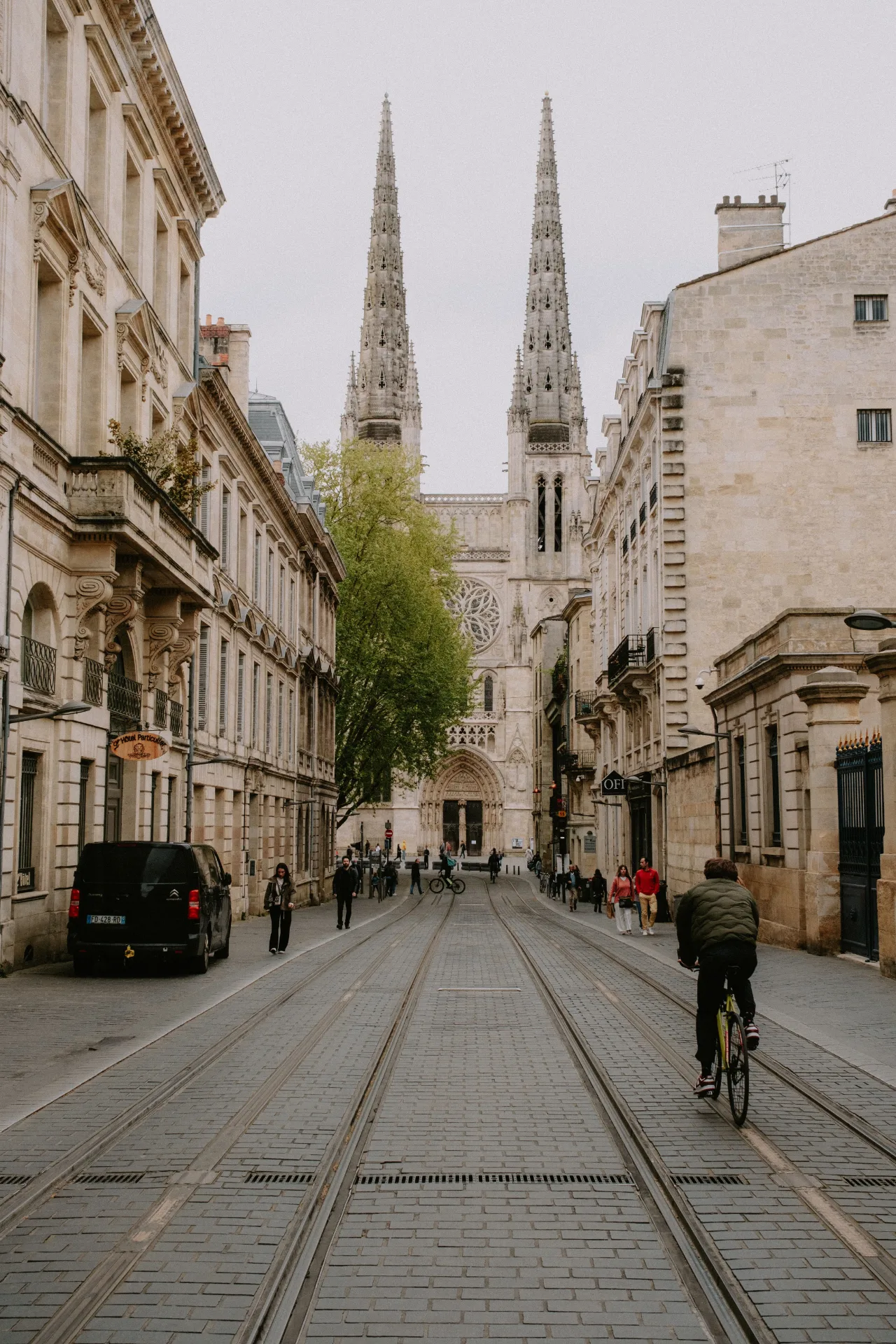 Día 5 — Burdeos -Blois - Paris