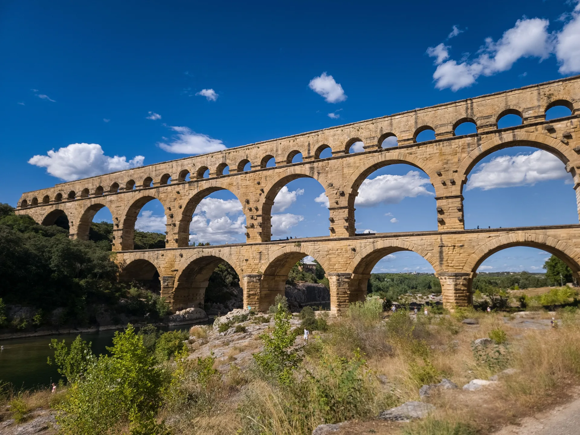 Día 16 — Costa Azul - Nimes - Barcelona