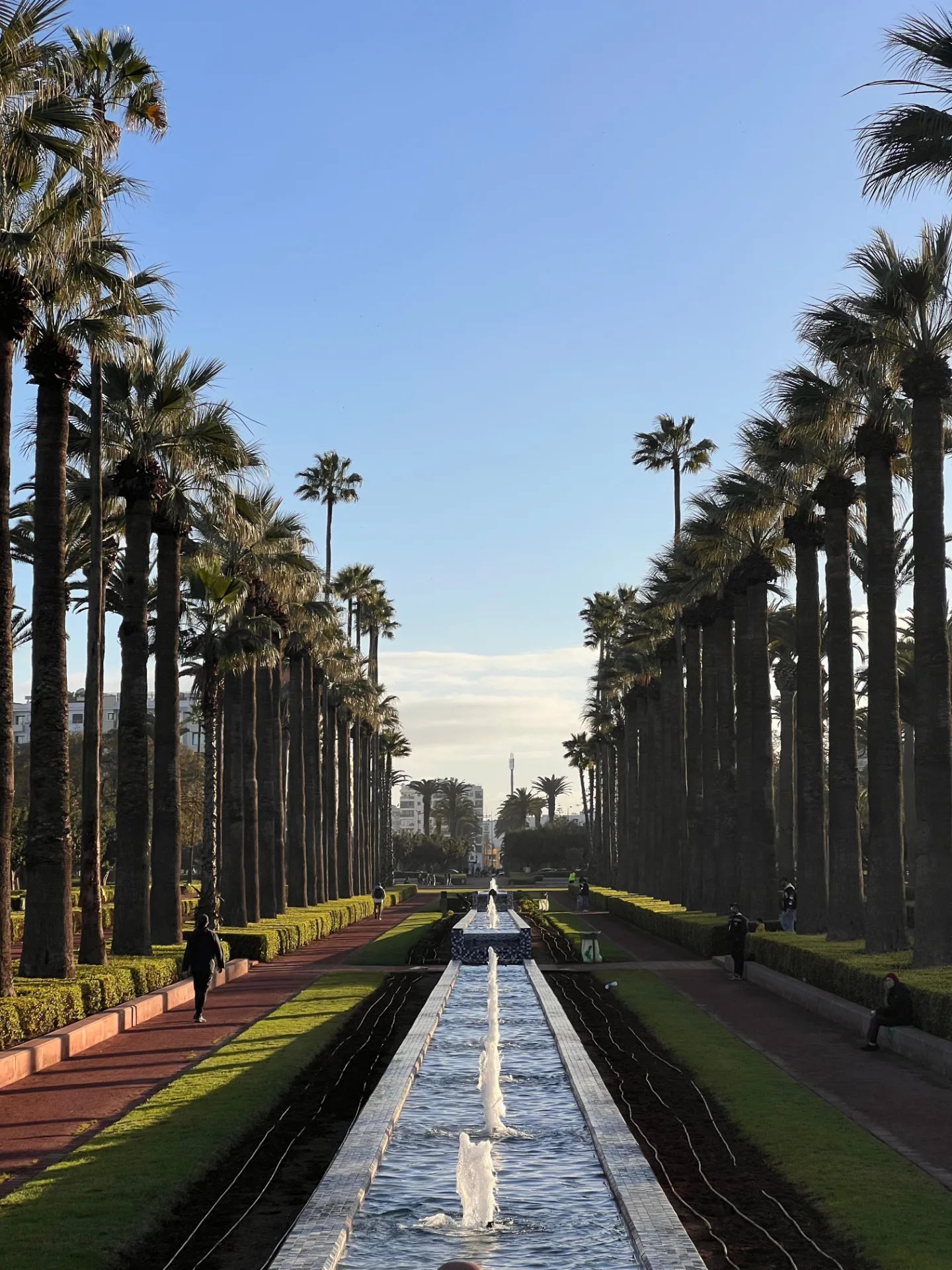 Día 1 — América - Casablanca 