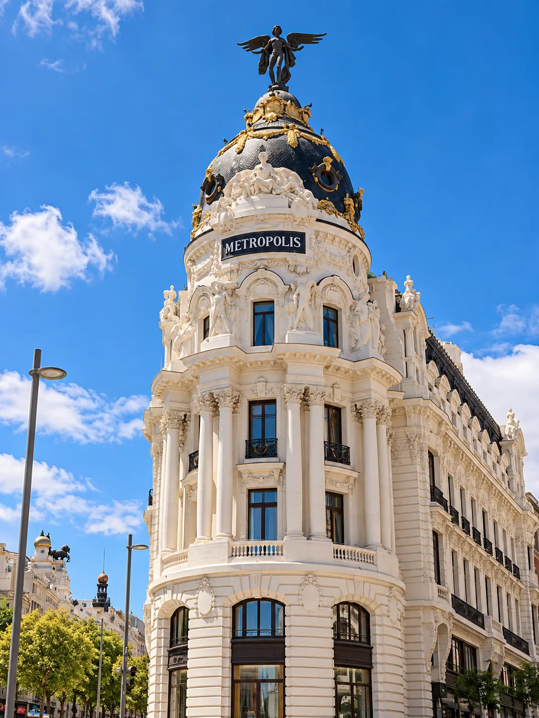 Día 1 — Madrid - Granada