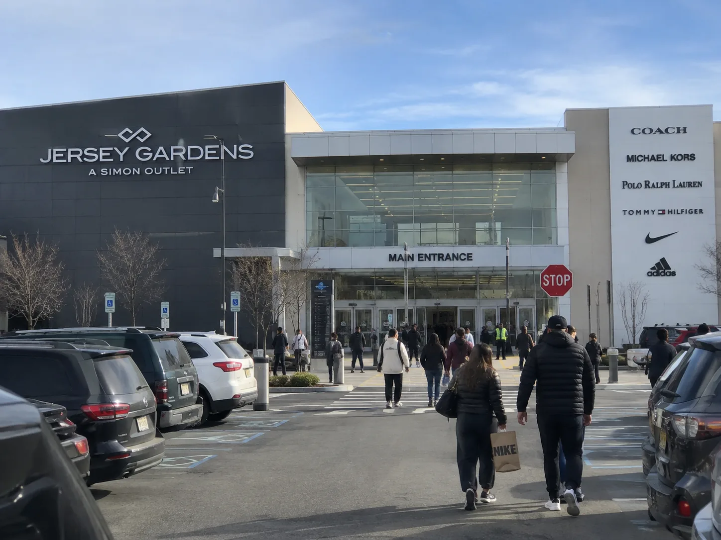 Día 3 — New York - Tour de Compras: Jersey Gardens Outlet