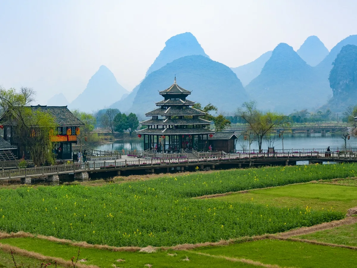 Día 13 — Guilin - Crucero por el río Li - Yangshuo - Huangyao - Canton