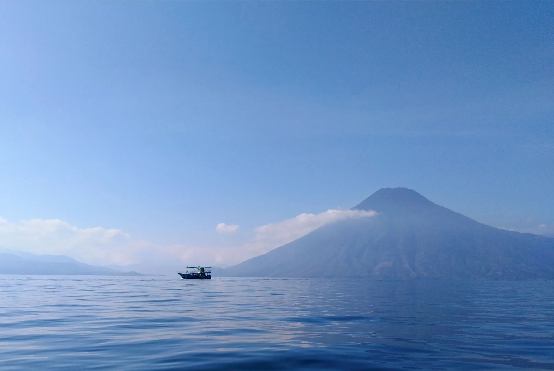 Día 4 — Antigua Guatemala - Lago de Atitlán - Ciudad de Guatemala